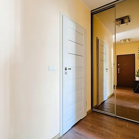 Urbannest Szafarnia 7 66