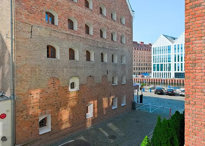 Urbannest Szafarnia 7 66 *