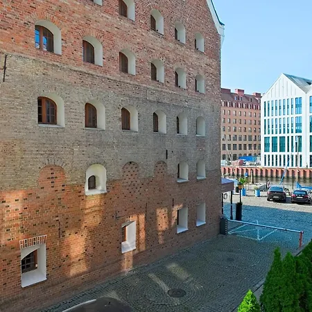 Urbannest Szafarnia 7 66 *