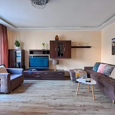 公寓 Urbannest Szafarnia 7 66 *