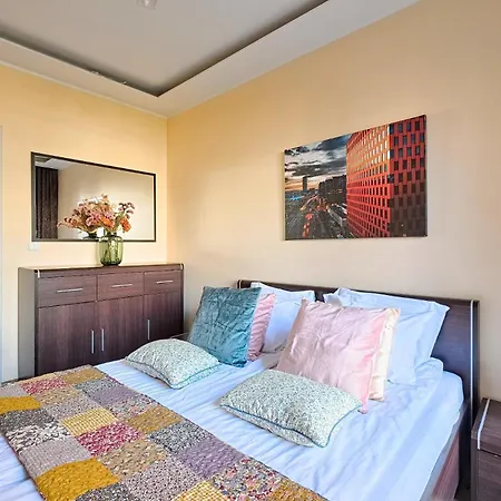 Urbannest Szafarnia 7 66 公寓 格但斯克